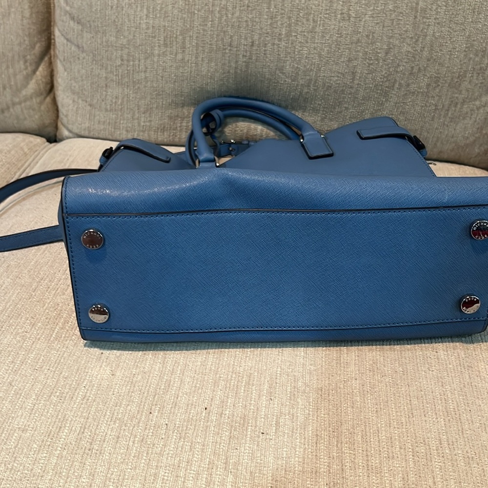 Michael Kors Large Hamilton Bag. Brand new without tags. Never used. Color Blue - Picture 10 of 10